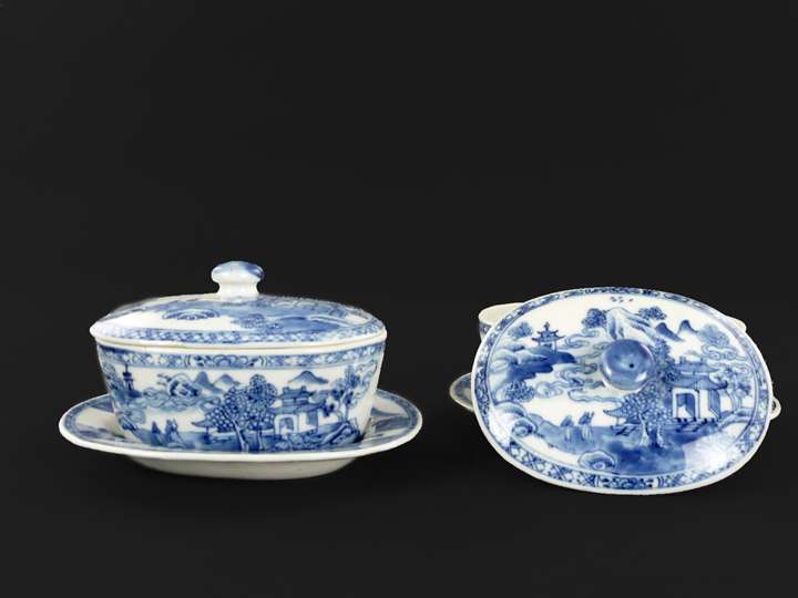 Pair of Chinese Nanking blue and white buttertubs